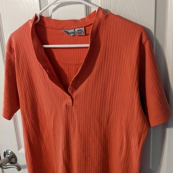 Retro Ribbed Orange 1/4 Button Short Sleeve Top from Cabin Creek Size Medium - Picture 4 of 7